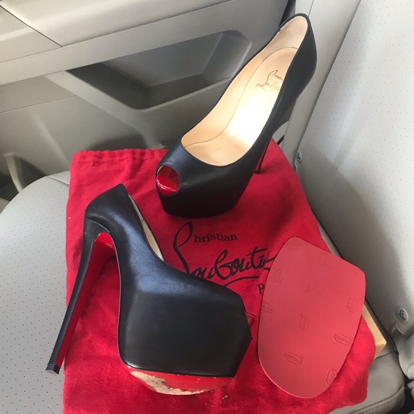 christian louboutin - Picture 2 of 6